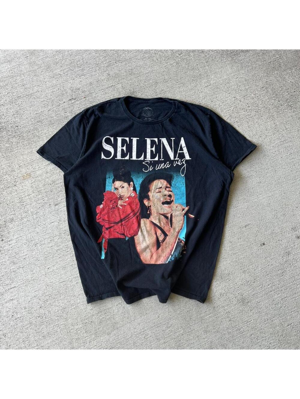 Selena Tee